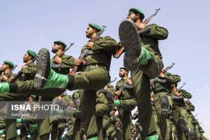 ارتش دانشجو می‌پذیرد