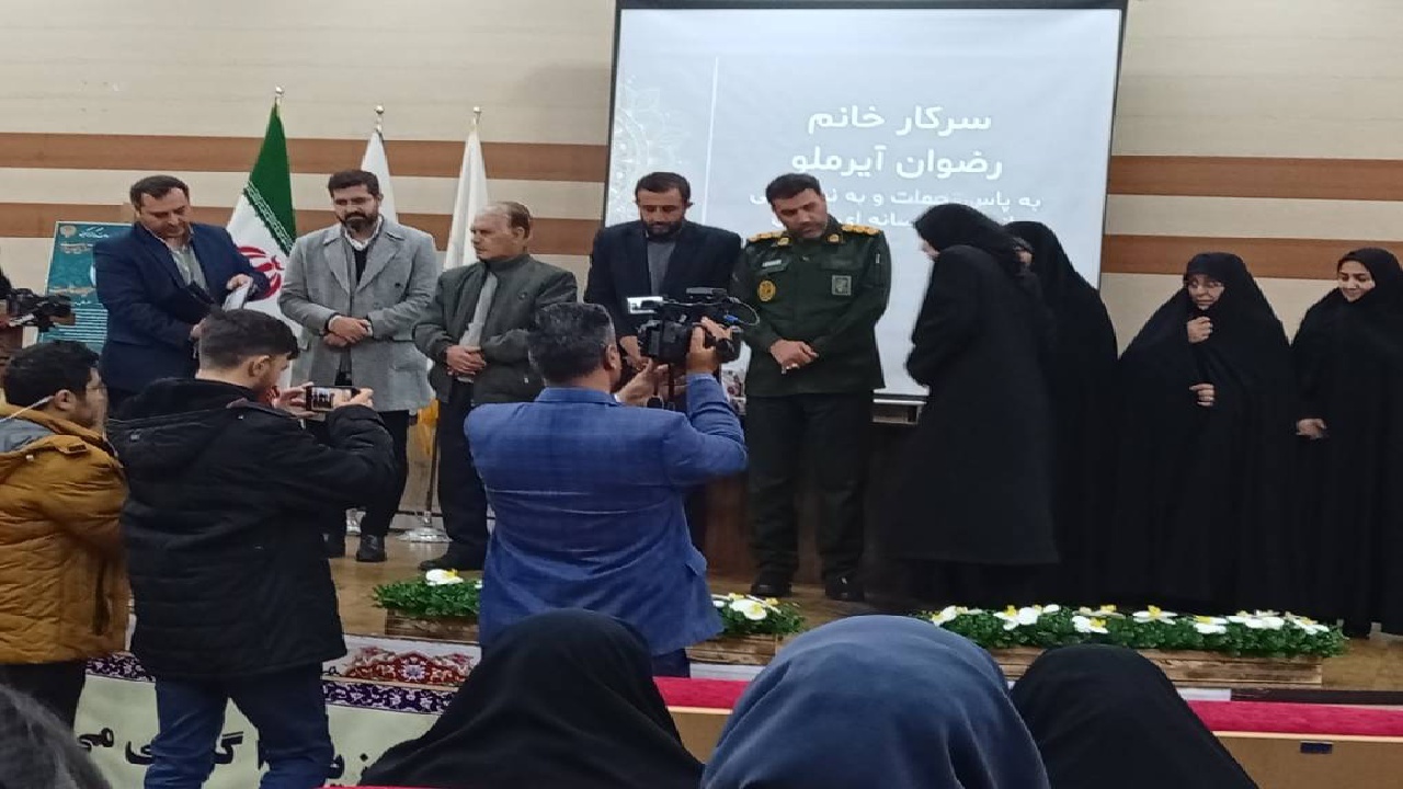 برگزاری اختتامیه چهارمین جشنواره رسانه ای طنین استان در ارومیه