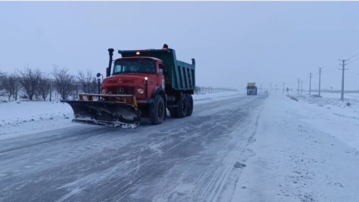 ۳۰۰۰ کیلومتر از محورهای مواصلاتی آذربایجان غربی برف روبی شد